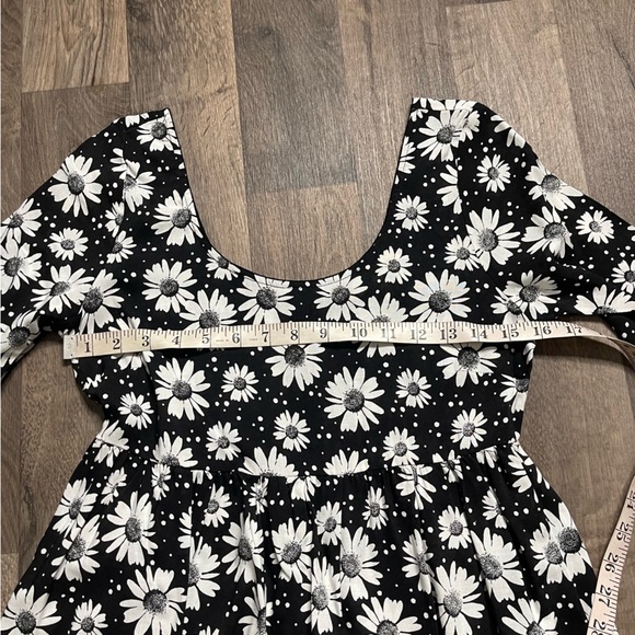 Monteau Floral Black & White Short Sleeve Dress Size S - Picture 5 of 10